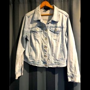 2/$20 Lane Bryant light denim jean jacket!